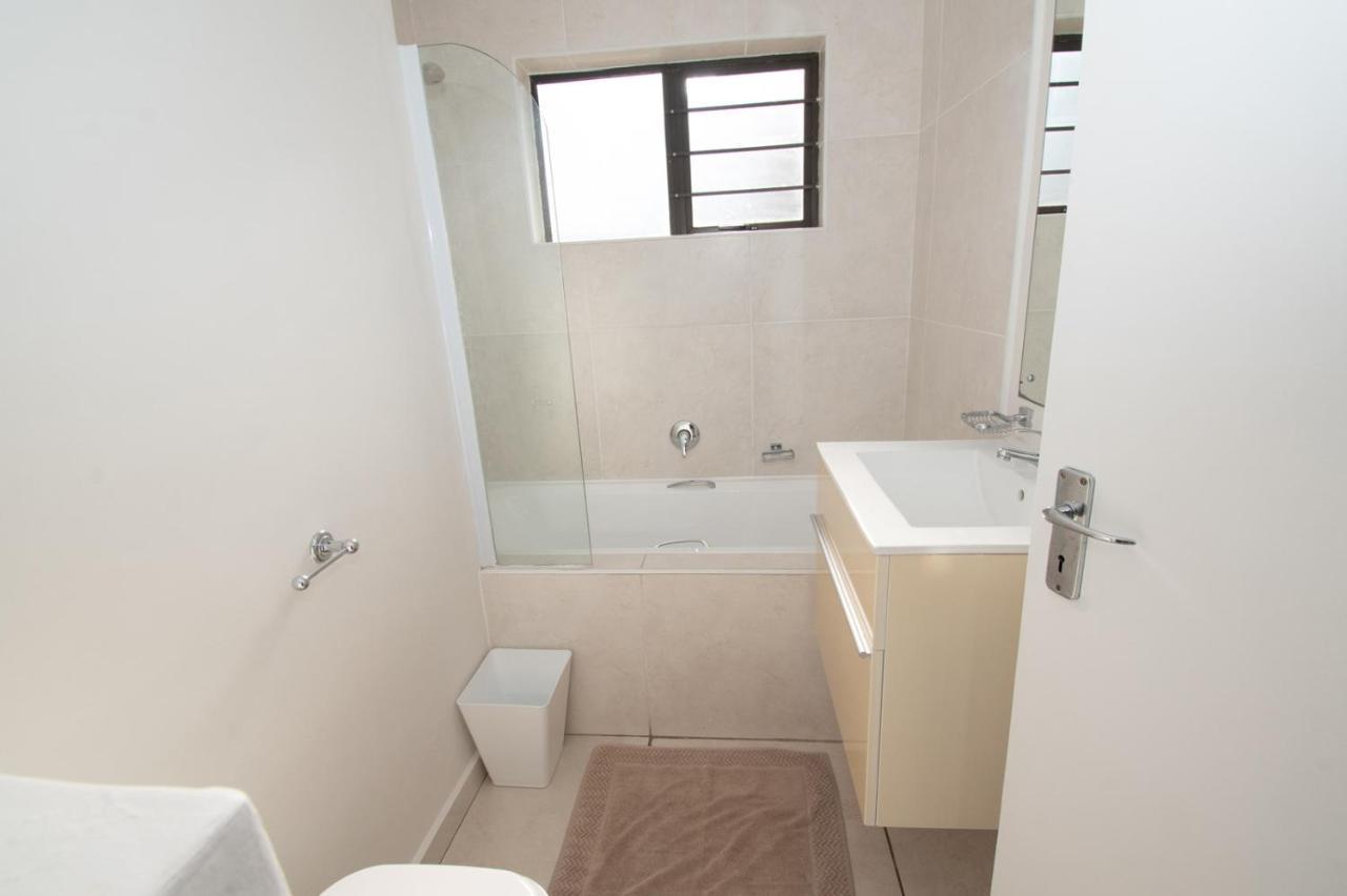 7 The Shades Umhlanga Rocks Apartment Durban Ngoại thất bức ảnh