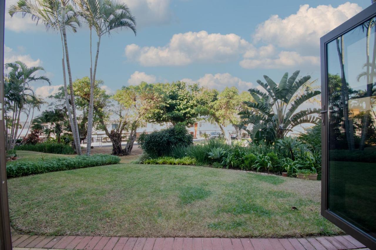 7 The Shades Umhlanga Rocks Apartment Durban Ngoại thất bức ảnh