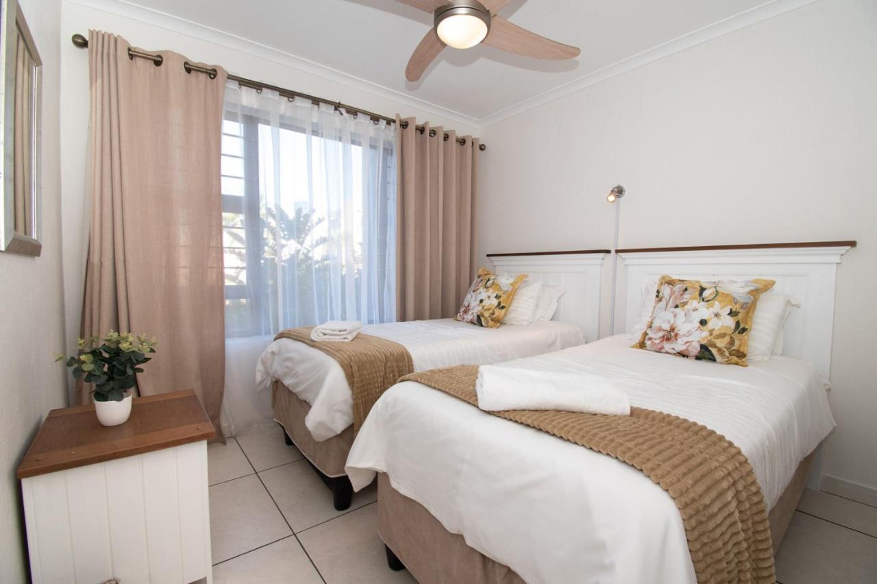 7 The Shades Umhlanga Rocks Apartment Durban Ngoại thất bức ảnh